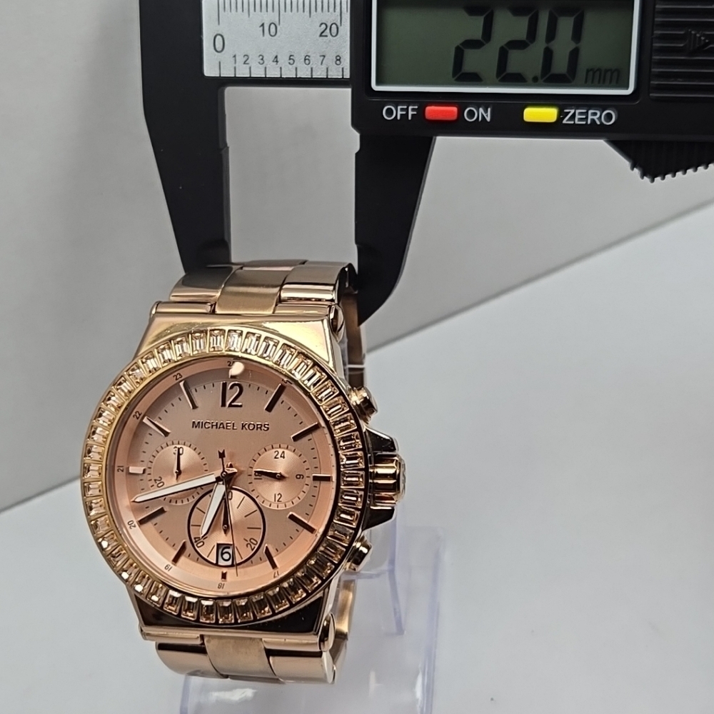Michael Kors Dylan Rose Gold Chronograph Date Watch Baguette MK New Battery - Picture 5 of 10